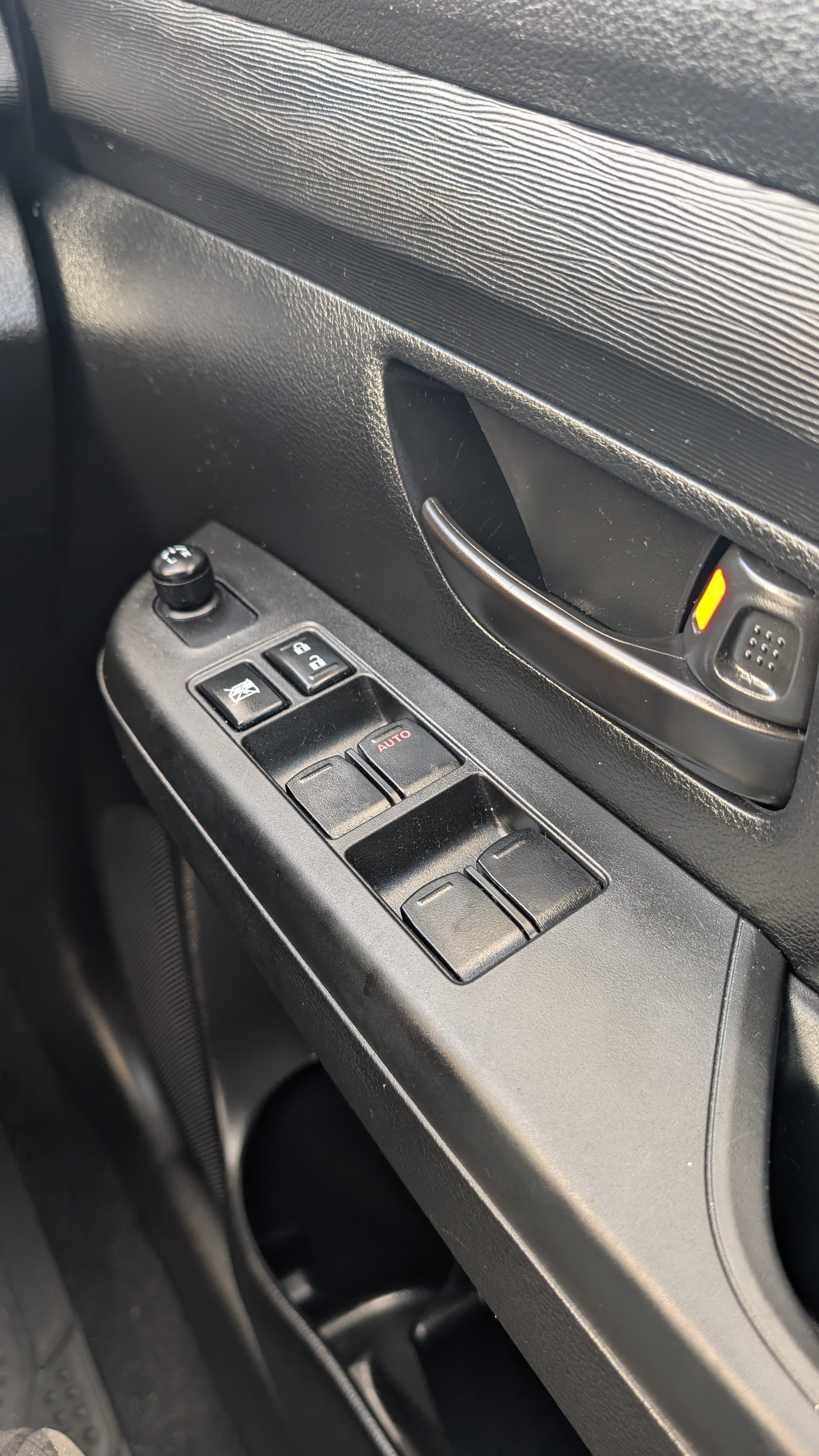 Ertiga 7 seater Hybrid - Image 4